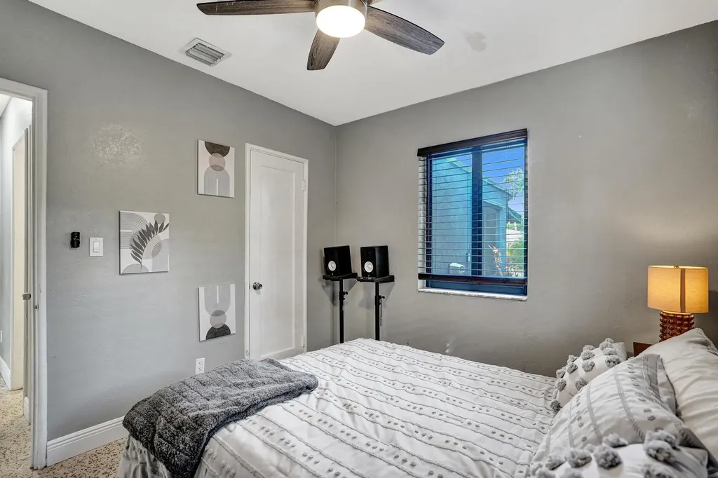 1728 NE 17th Terrace Fort Lauderdale FL 33305