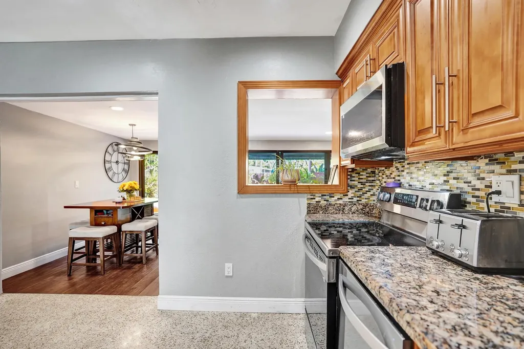 1728 NE 17th Terrace Fort Lauderdale FL 33305