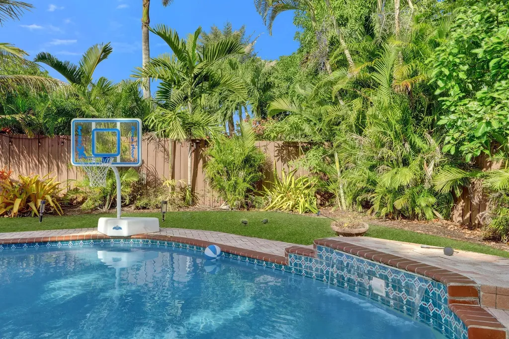 1728 NE 17th Terrace Fort Lauderdale FL 33305