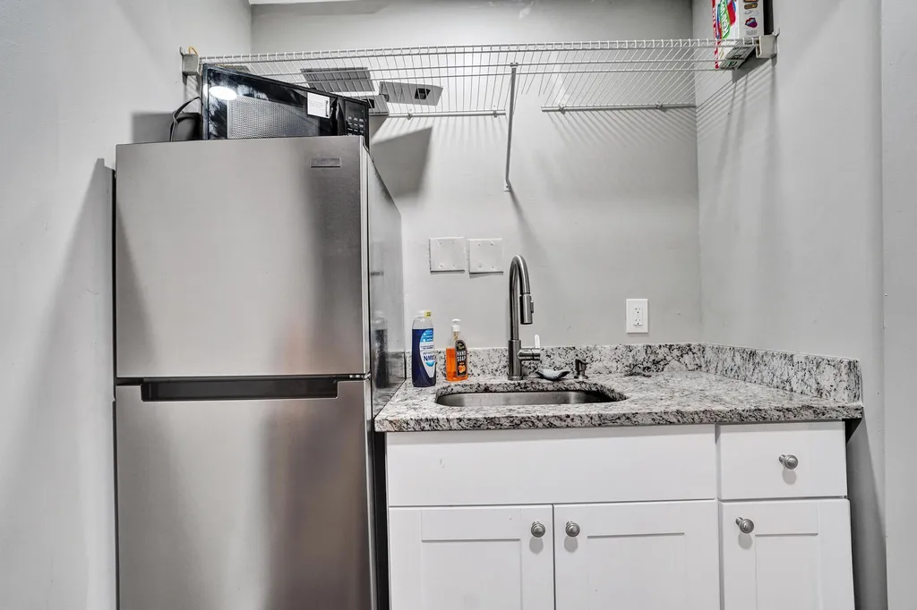 1728 NE 17th Terrace Fort Lauderdale FL 33305