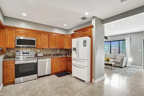 1728 NE 17th Terrace Fort Lauderdale FL 33305