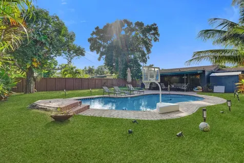 1728 NE 17th Terrace Fort Lauderdale FL 33305