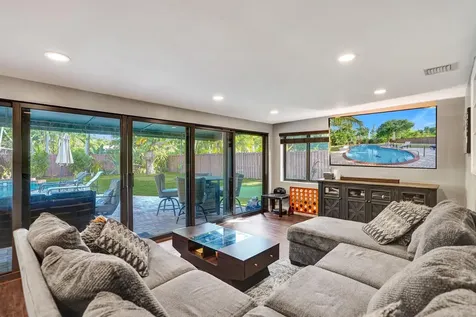 1728 NE 17th Terrace Fort Lauderdale FL 33305