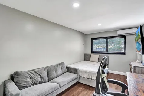 1728 NE 17th Terrace Fort Lauderdale FL 33305