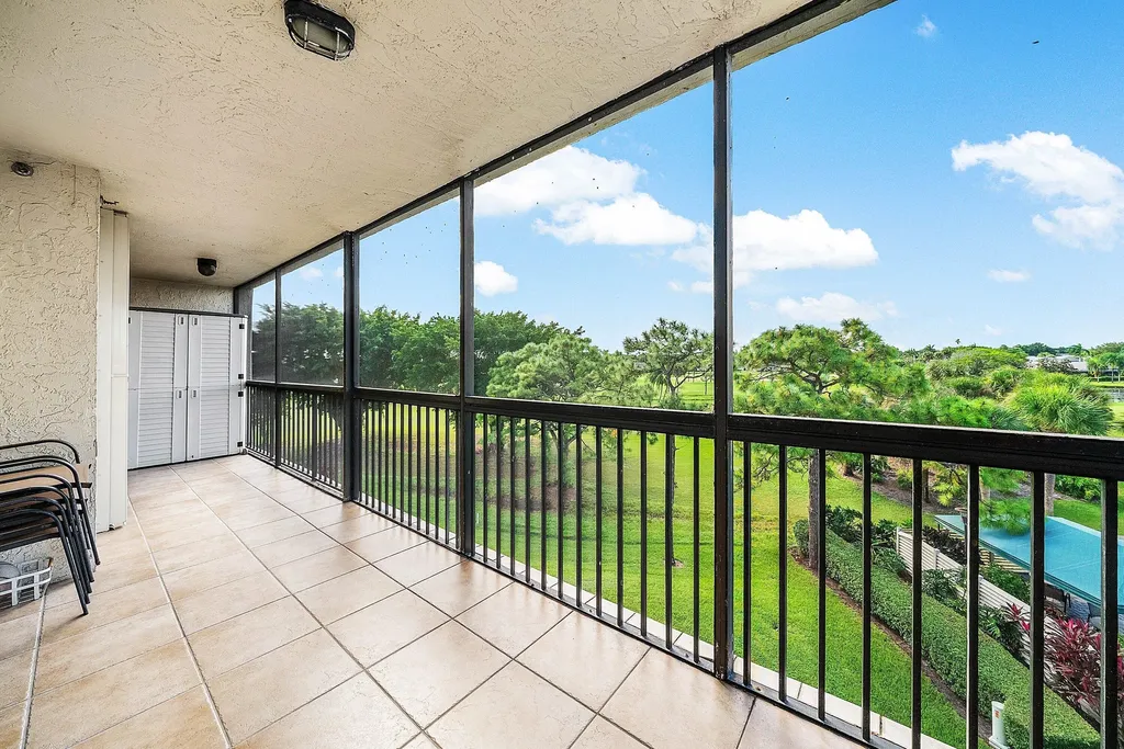 5279 Fountains Drive S Lake Worth FL 33467