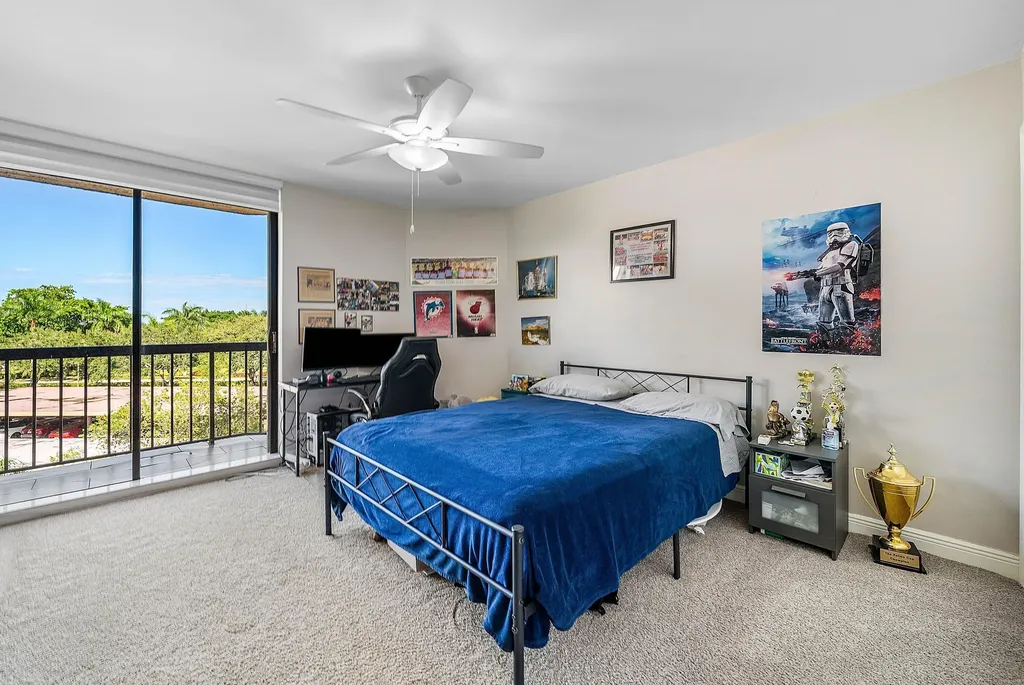 5279 Fountains Drive S Lake Worth FL 33467