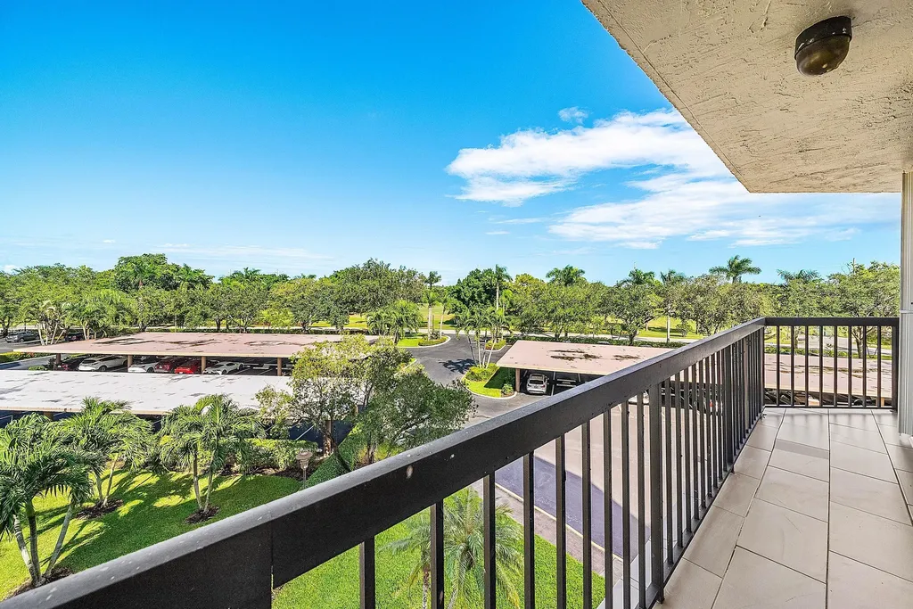 5279 Fountains Drive S Lake Worth FL 33467