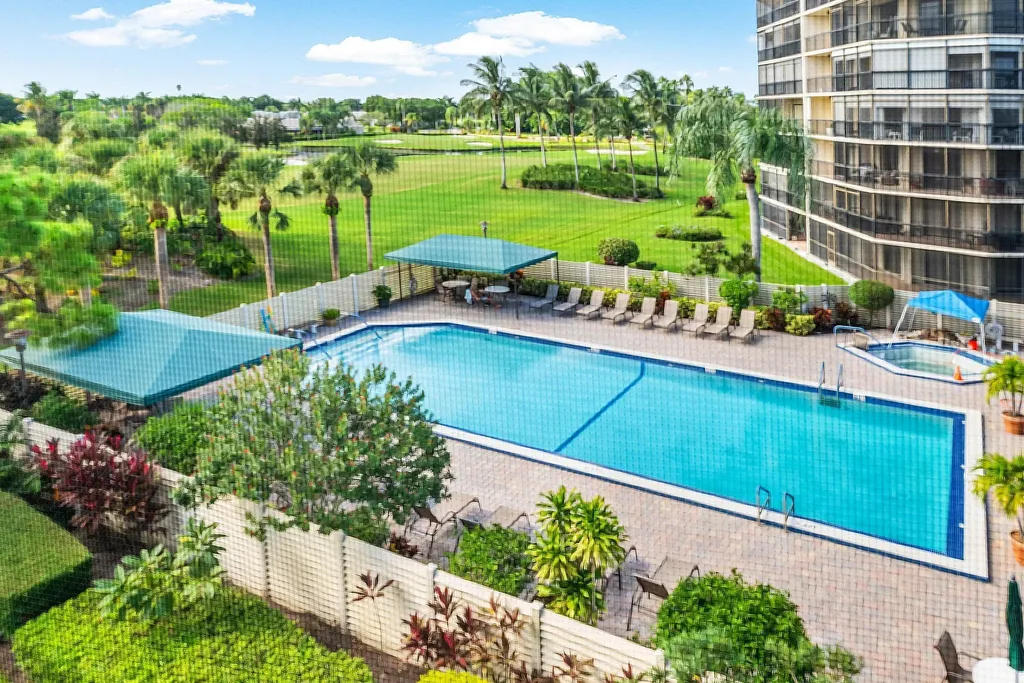 5279 Fountains Drive S Lake Worth FL 33467