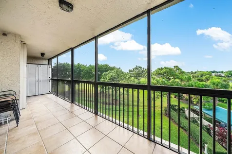 5279 Fountains Drive S Lake Worth FL 33467