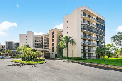 5279 Fountains Drive S Lake Worth FL 33467