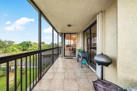 5279 Fountains Drive S Lake Worth FL 33467
