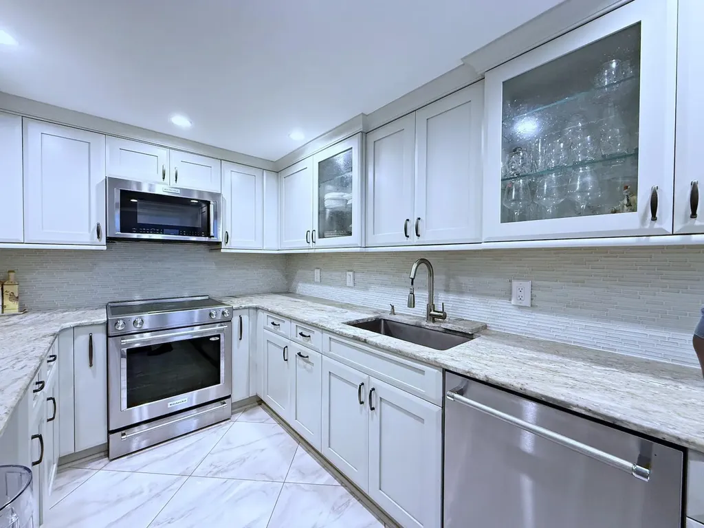 3546 S Ocean Boulevard South Palm Beach FL 33480