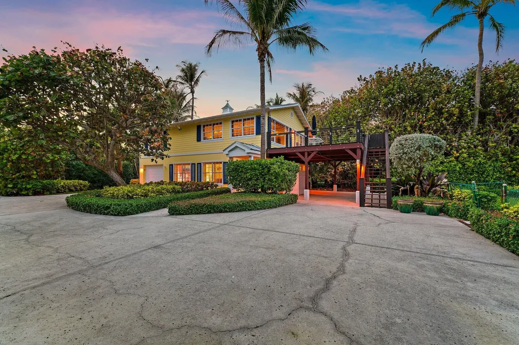 31 N Beach Road Jupiter Island FL 33455