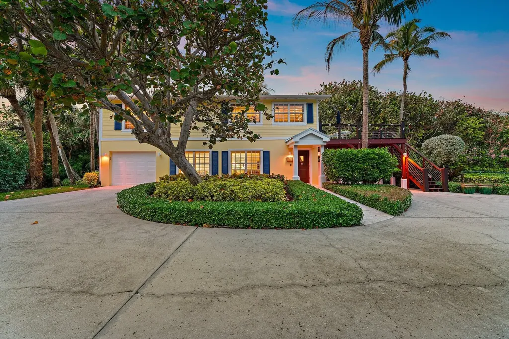 31 N Beach Road Jupiter Island FL 33455