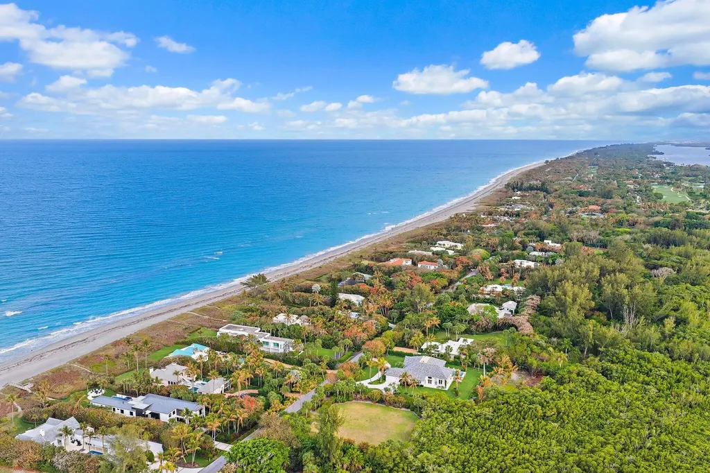 31 N Beach Road Jupiter Island FL 33455