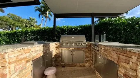 481 W Tropical Way Plantation FL 33317