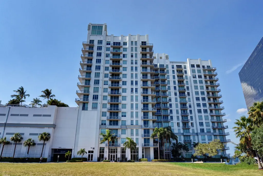 300 S Australian Avenue West Palm Beach FL 33401