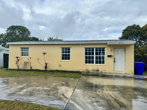 810 N 69th Avenue Hollywood FL 33024