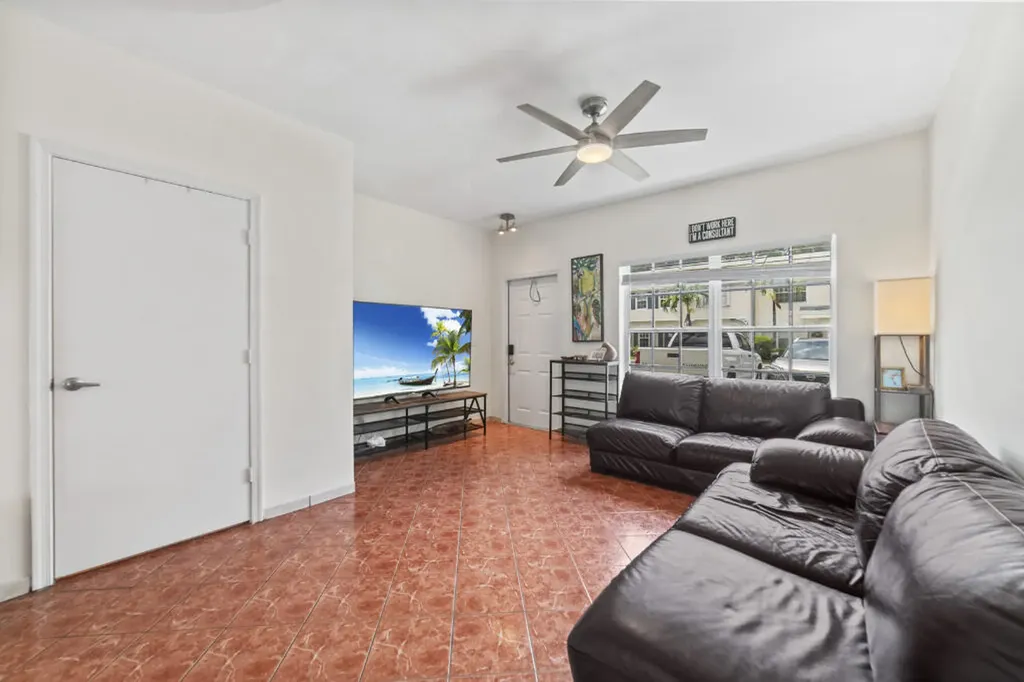 3165 SW 50th Street Fort Lauderdale FL 33312