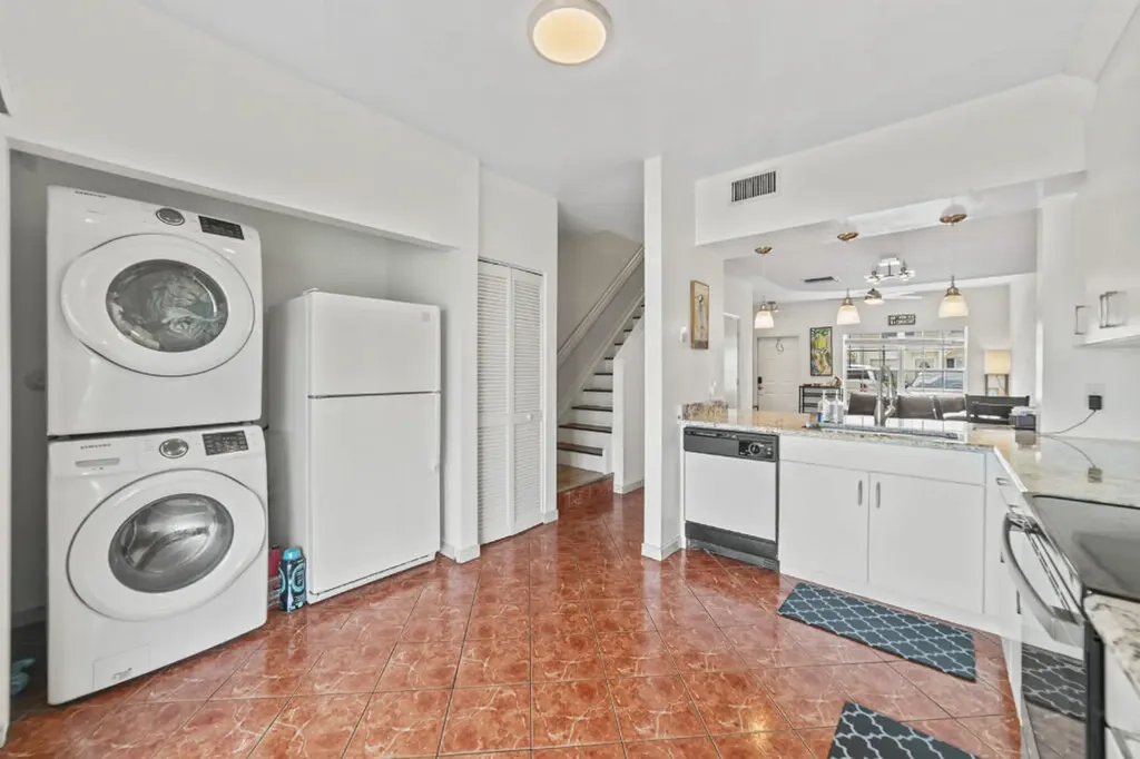 3165 SW 50th Street Fort Lauderdale FL 33312