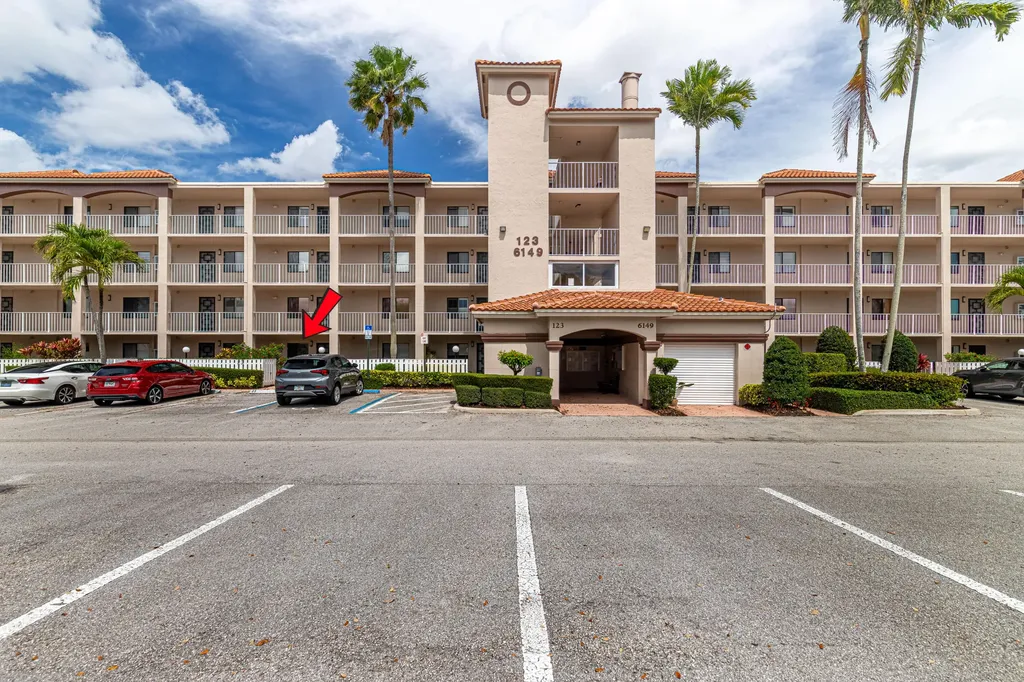 6149 Pointe Regal Circle Delray Beach FL 33484