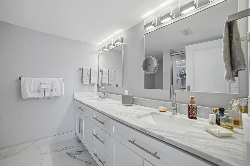 6149 Pointe Regal Circle Delray Beach FL 33484