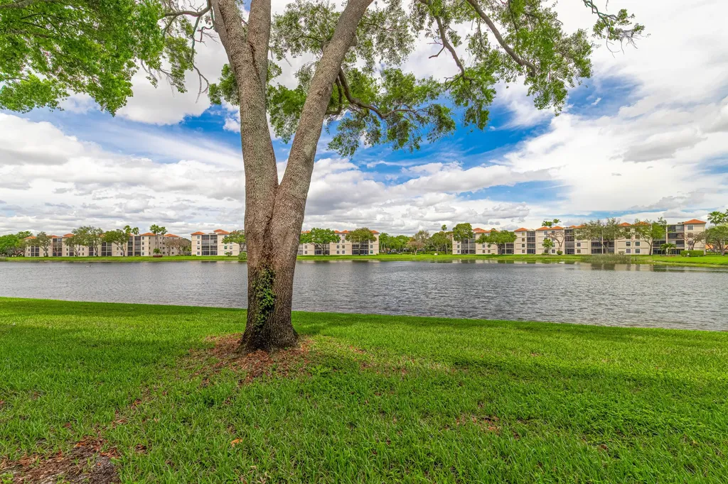 6149 Pointe Regal Circle Delray Beach FL 33484