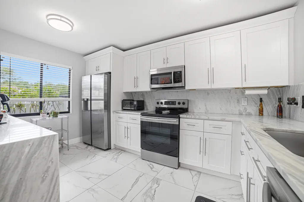 6149 Pointe Regal Circle Delray Beach FL 33484