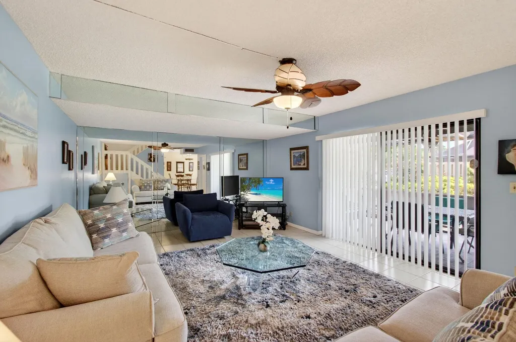 2686 NW 7th Court Delray Beach FL 33445