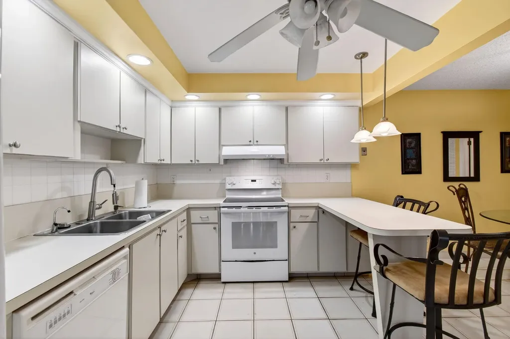 2686 NW 7th Court Delray Beach FL 33445
