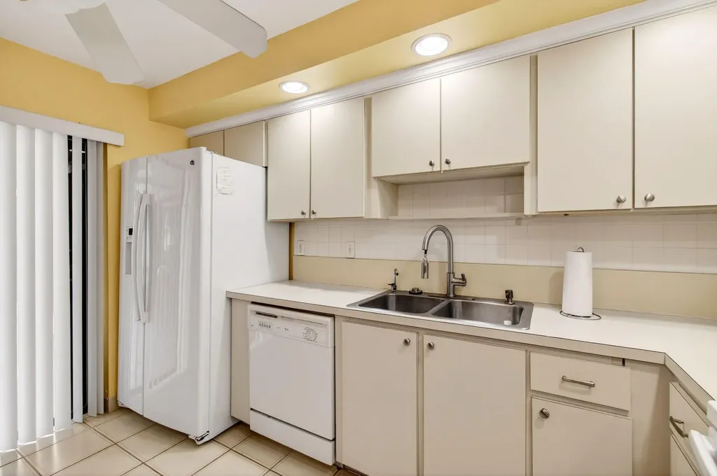 2686 NW 7th Court Delray Beach FL 33445