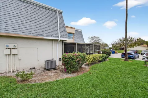 2686 NW 7th Court Delray Beach FL 33445