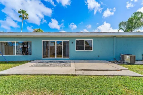 1851 SE Jackson Street Stuart FL 34997
