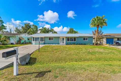 1851 SE Jackson Street Stuart FL 34997