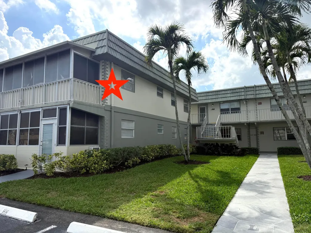 569 Monaco Delray Beach FL 33446