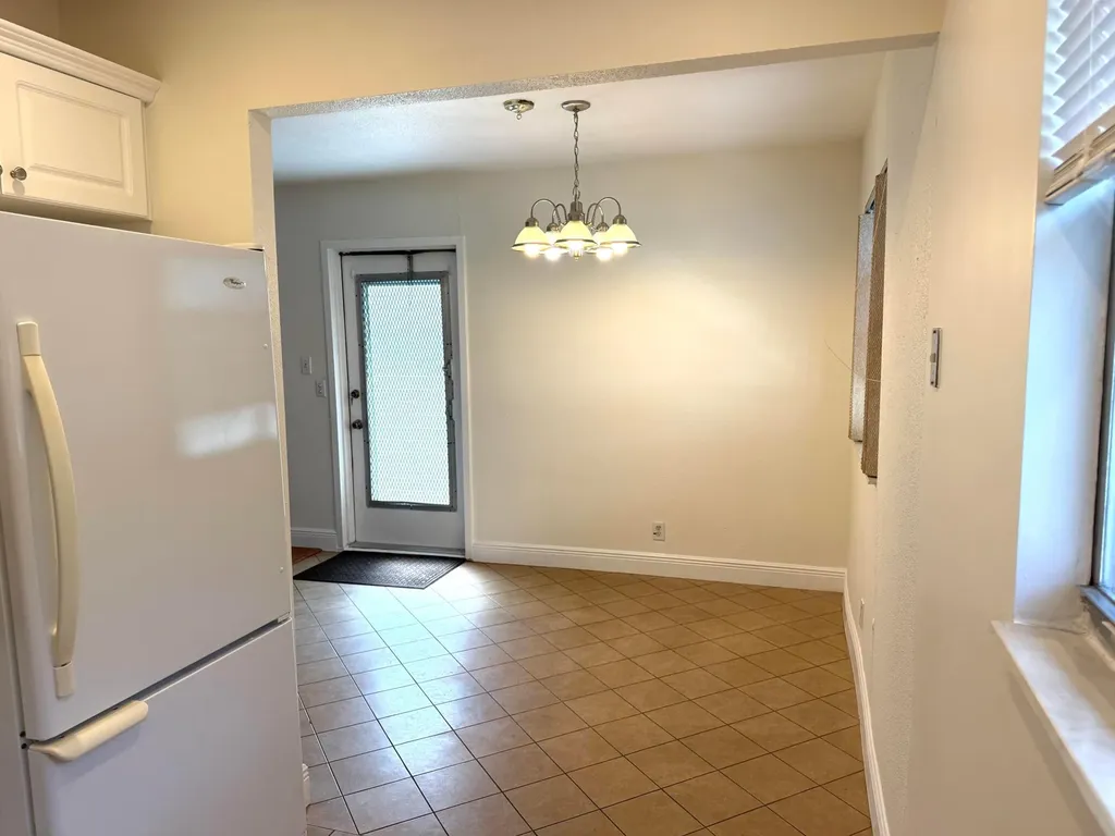 569 Monaco Delray Beach FL 33446