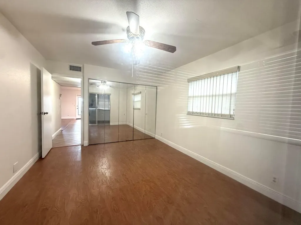 569 Monaco Delray Beach FL 33446