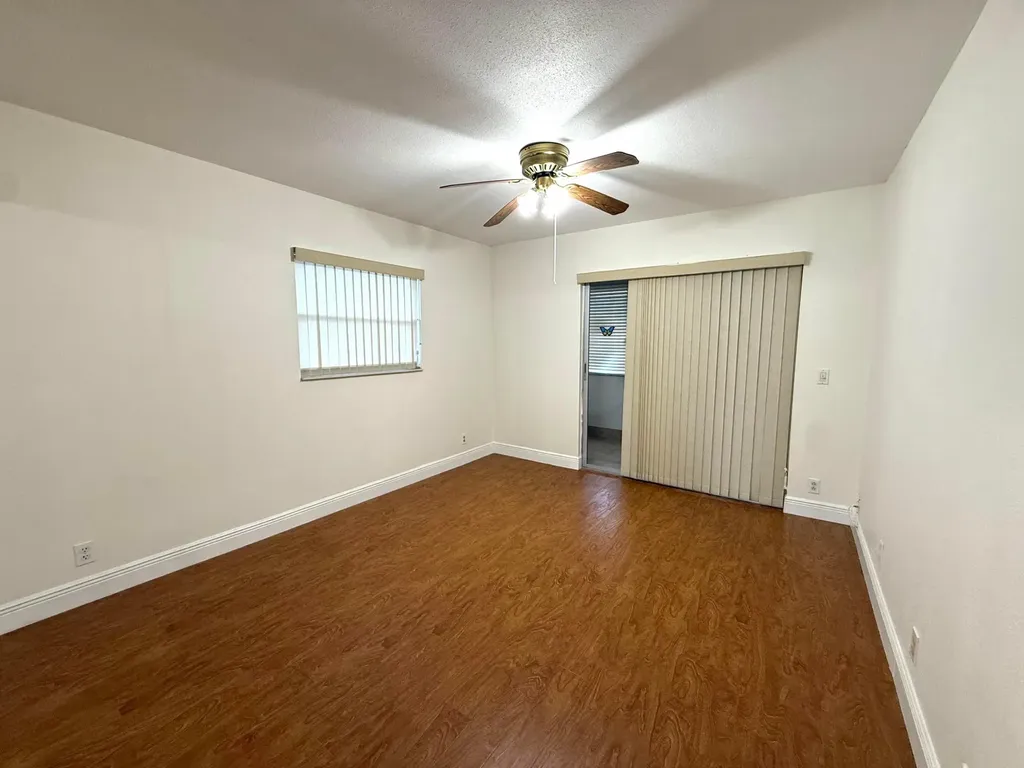 569 Monaco Delray Beach FL 33446