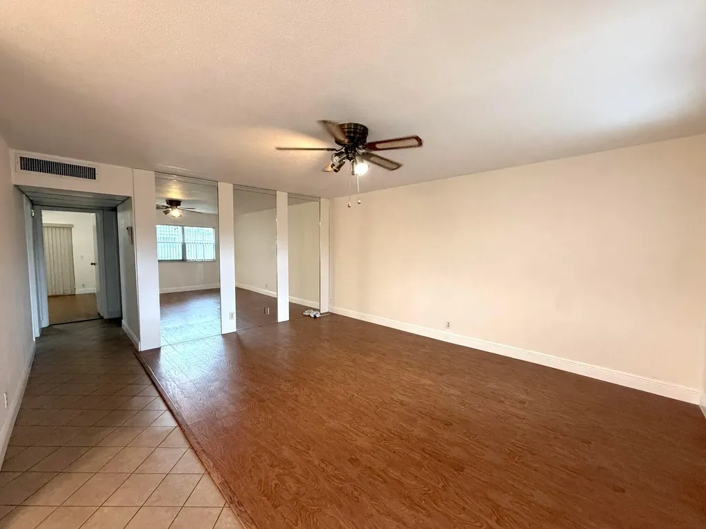 569 Monaco Delray Beach FL 33446