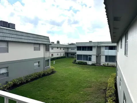569 Monaco L Delray Beach FL 33446
