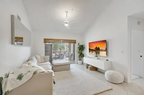 284 Village Boulevard Tequesta FL 33469
