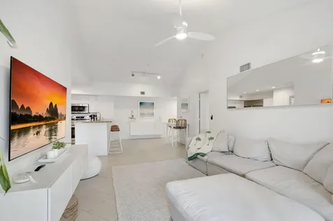 284 Village Boulevard Tequesta FL 33469