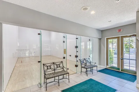284 Village Boulevard Tequesta FL 33469