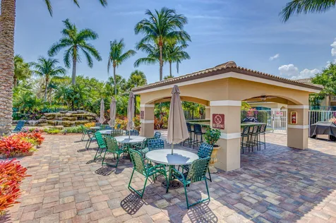 284 Village Boulevard Tequesta FL 33469
