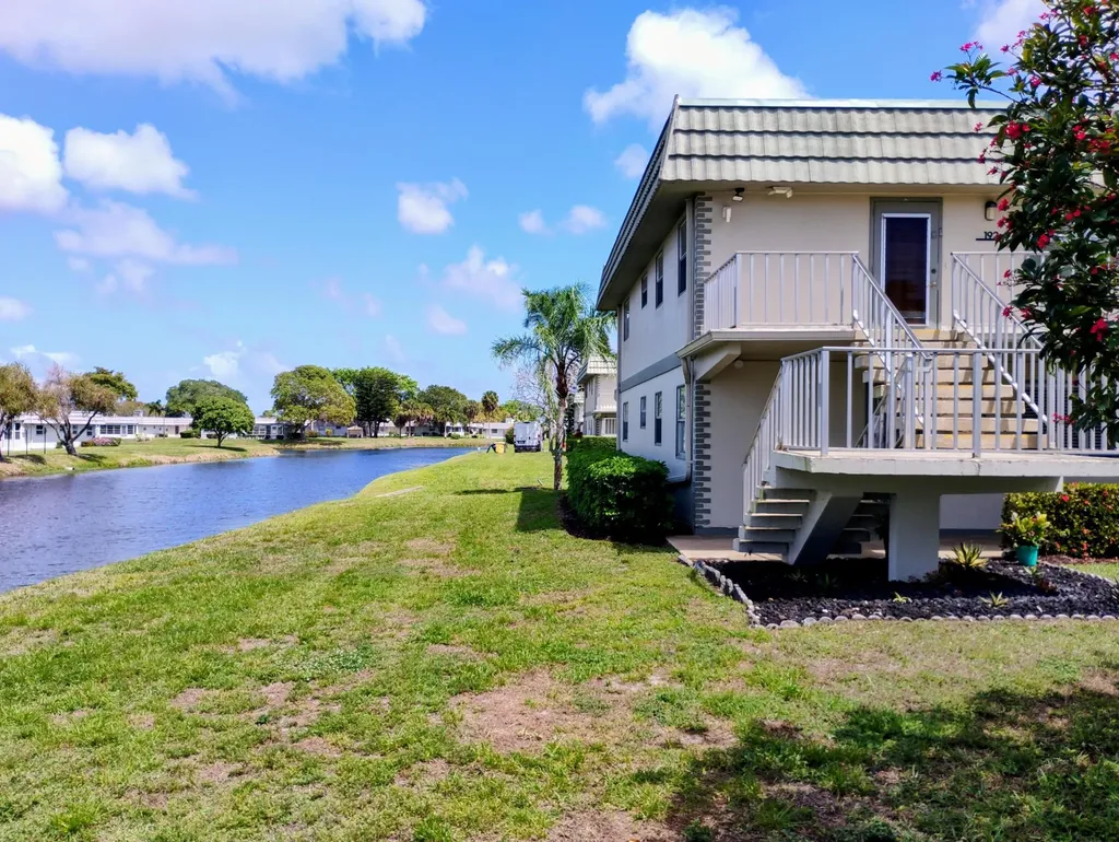 192 Monaco D Delray Beach FL 33446