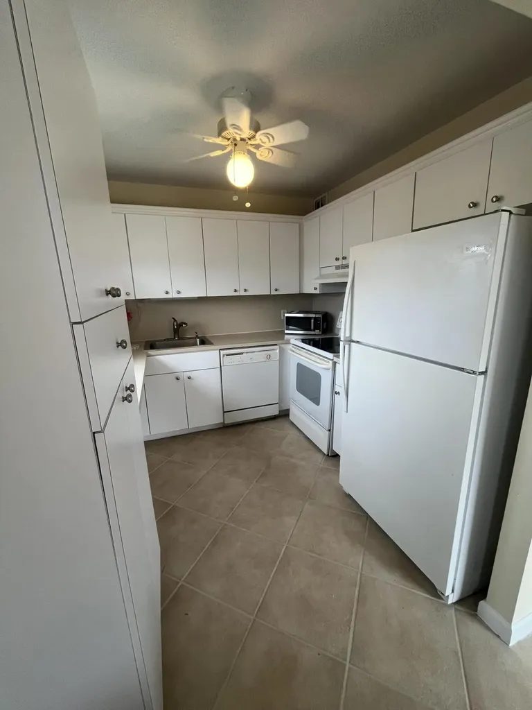 192 Monaco D Delray Beach FL 33446