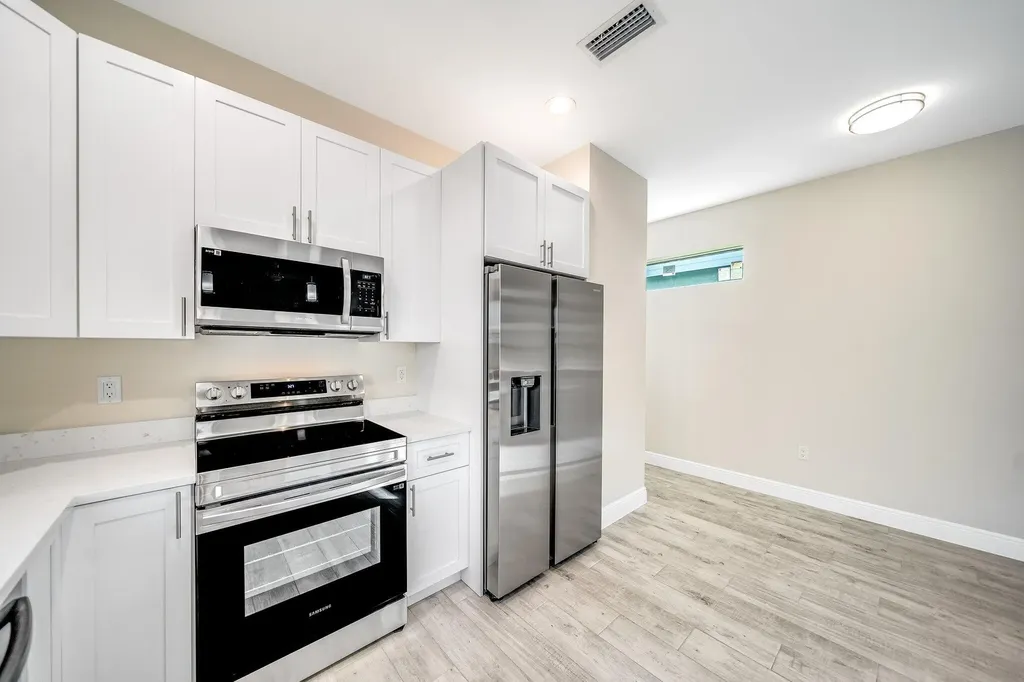 2710 Nokomis Avenue West Palm Beach FL 33409