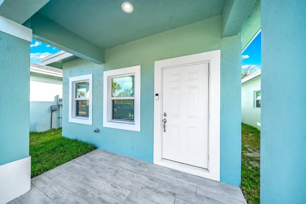 2710 Nokomis Avenue West Palm Beach FL 33409