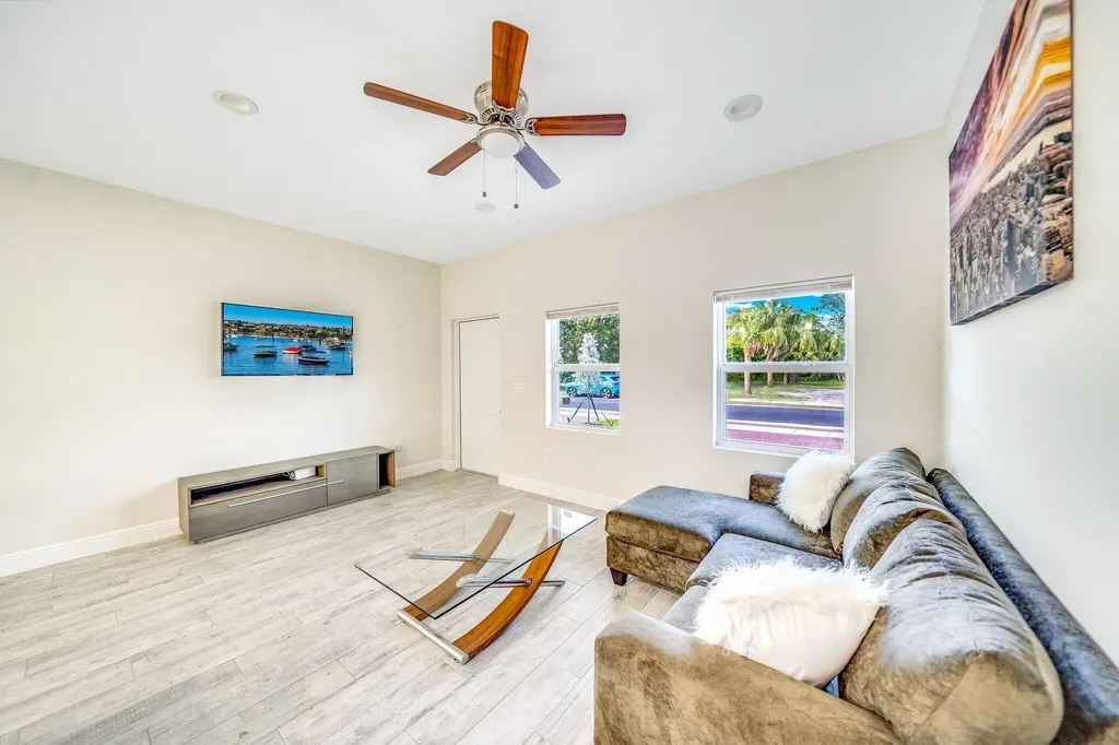 2710 Nokomis Avenue West Palm Beach FL 33409