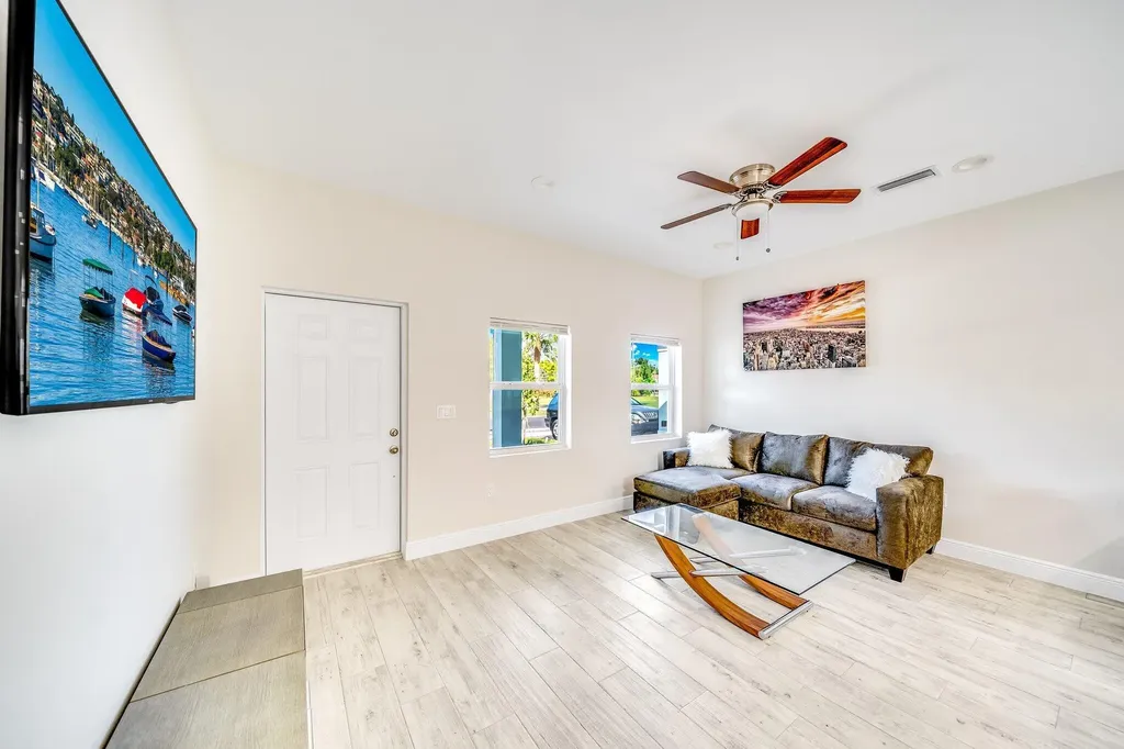 2710 Nokomis Avenue West Palm Beach FL 33409